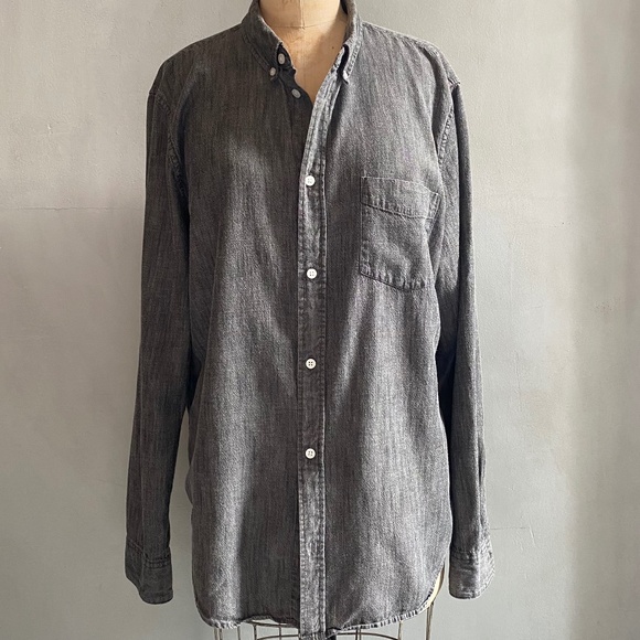 Everlane Charcoal Button-Down Shirt - Picture 1 of 7